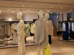 -COS(月星环球港店)