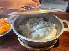 -Cuc Gach Quan Restaurant