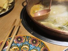 -洱火云南酸菜牛肉火锅(石景山当代商城店)