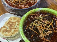 -不起眼麻辣烫凉皮店