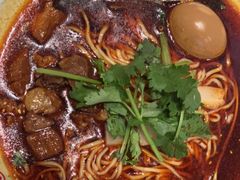 酸菜牛肉面-遇见小面(白云机场T2安检外店)