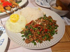 罗勒叶炒肉碎饭-普叽普叽泰式茶餐厅(港汇店)