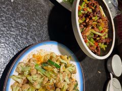 -靠山屯东北农家菜(八龙桥雅苑店)