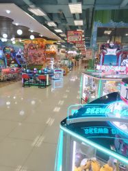 -莫莉幻想儿童乐园(三河燕郊永旺店)