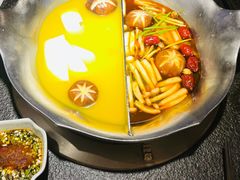 花胶鸡鸳鸯锅-湊湊火锅·茶憩(和平大悦城店)