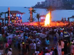 -北戴河碧螺塔海上酒吧公园