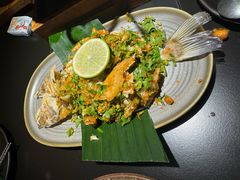 洱海手撕海鲈鱼-Ameigo梅果·云贵川bistro(长宁来福士店)