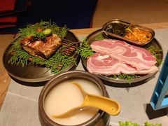 -草家酱蟹炭火烤肉店(珲春南路一店)