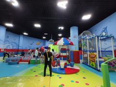 -青岛嘉年华主题乐园