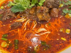 李与白大块牛肉面-李与白包子铺(桐梓林店)