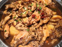 鸡翅煲-胖哥俩肉蟹煲(湖滨银泰in77店)