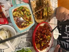 -顶峰夜宴·龙虾烧烤大排档(九江学院店)