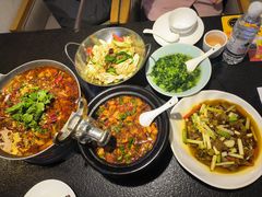 -万重锦·人文川菜馆(骡马市店)