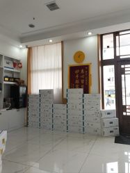 -靓芙泉祛痘.科技美肤连锁