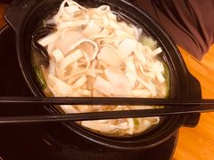 -丽虹云南过桥米线(兴工街店)