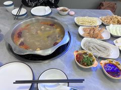 -光头药膳鸡(莱茵小镇店)