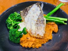 -12 Rocks Beach Bar Cafe