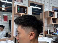 -鸿通城购物中心