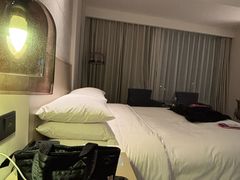 -上海漕河泾万丽酒店