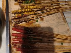 -老街烧烤大排档·地道湖北菜·龙虾馆(汉口火车站店)