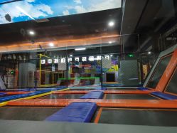 -蹦贝运动中心·蹦床·攀岩·闯关(龙岗店)