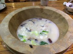 -滇香肴·云南菜蒸汽石锅鱼(云南北路店)