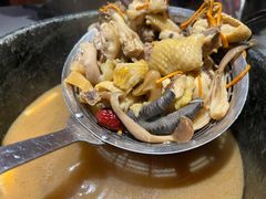 -芸山季·云南山珍菌火锅(人民广场来福士店)