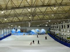 -乔波室内滑雪场