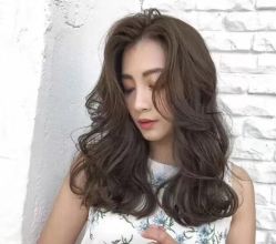 点击看大图 -天下皇剪新潇洒美容美发