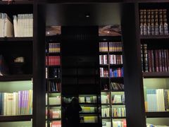 -钟书阁(松江泰晤士小镇店)