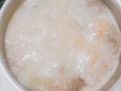 -红鼎豆捞·非遗鲍皇汤火锅(宝丰路店)