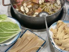 -乳仔牛牦牛汤锅 烤羊排(松潘古城店)