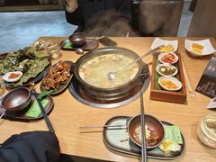-一朵菌·野生菌探索家火锅(南亚店)