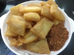 油炸豌豆粉-老师专·玉溪特色小吃