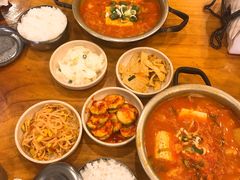 猪颈肉泡菜汤-金北顺大锅家(신사본점)
