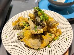 香炸咸蛋黄鱼皮-金龙·打边炉(南京西路店)