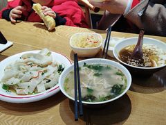 -三好食堂(煎饺·馄饨·肉饼米线·盛世广场店)