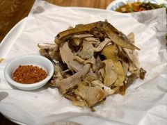 -头上红煨盐鸡·非遗院子餐厅