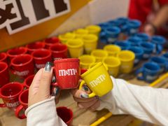 -m豆巧克力世界(上海世茂广场店)