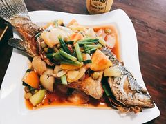 -Dang restaurant (patong phuket)