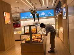 面包甜点陈列柜-好利来(红牌楼店)
