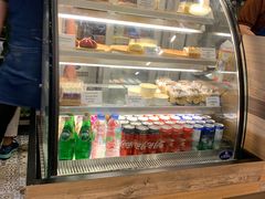 -Chom Cafe and Restaurant
