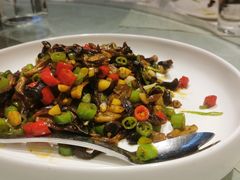 -鞍山大白鲨美食酒店