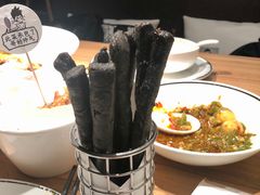 梦幻黑油条-太二酸菜鱼(正大广场店)