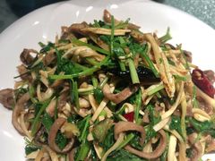 -梁家大院•农家菜(昆山会展中心店)