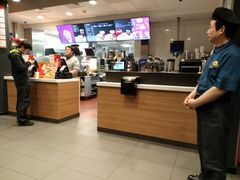-麦当劳(百联西郊购物中心店)