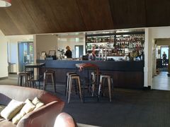 -Lake Hawea Hotel