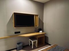 -Zsmart智尚酒店(上海北外滩四川北路东宝兴路地铁站店)