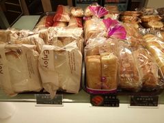 -皇冠 · 玛莉奥(丽江店)