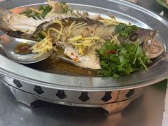 -明记烧鱼美味店